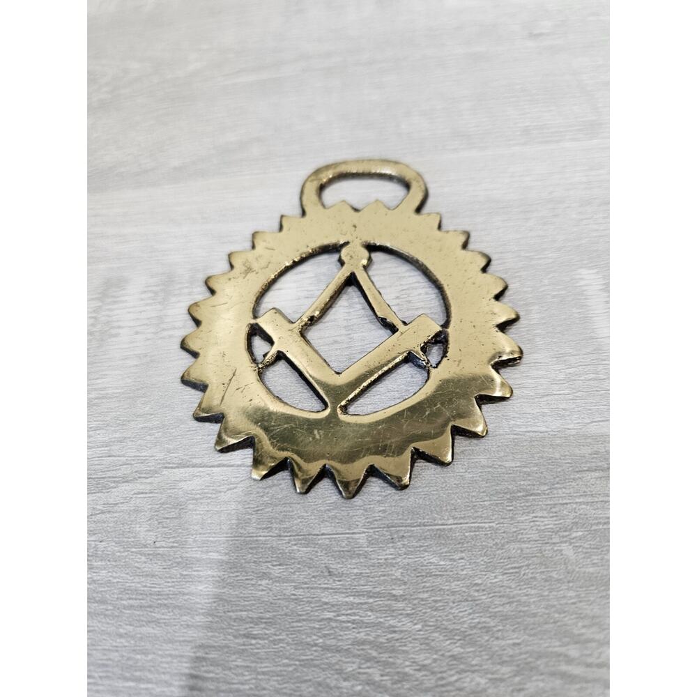 MASONIC - vintage horse brass (6741) Medallion Symbol